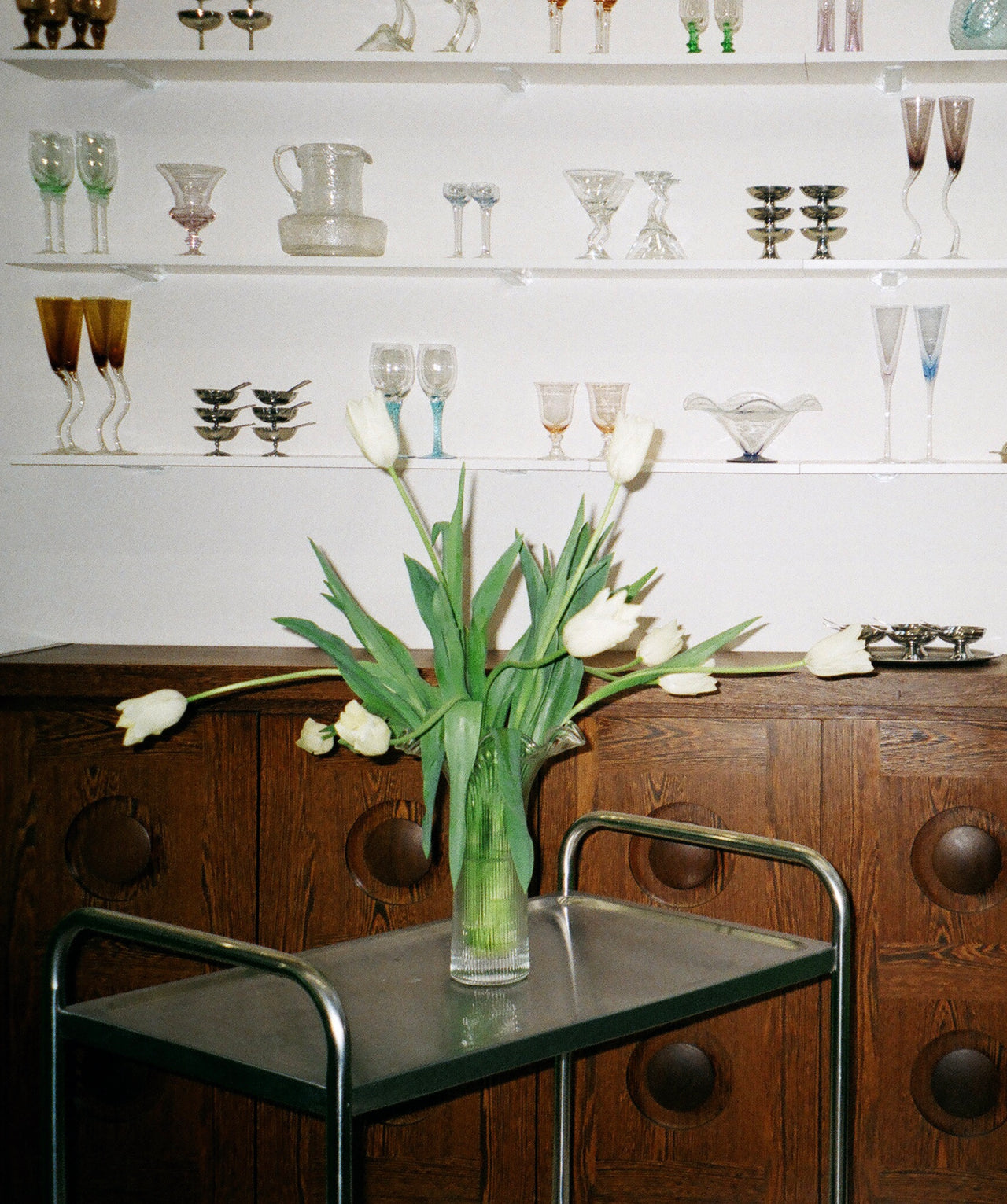 Alexandrite pedestal vase