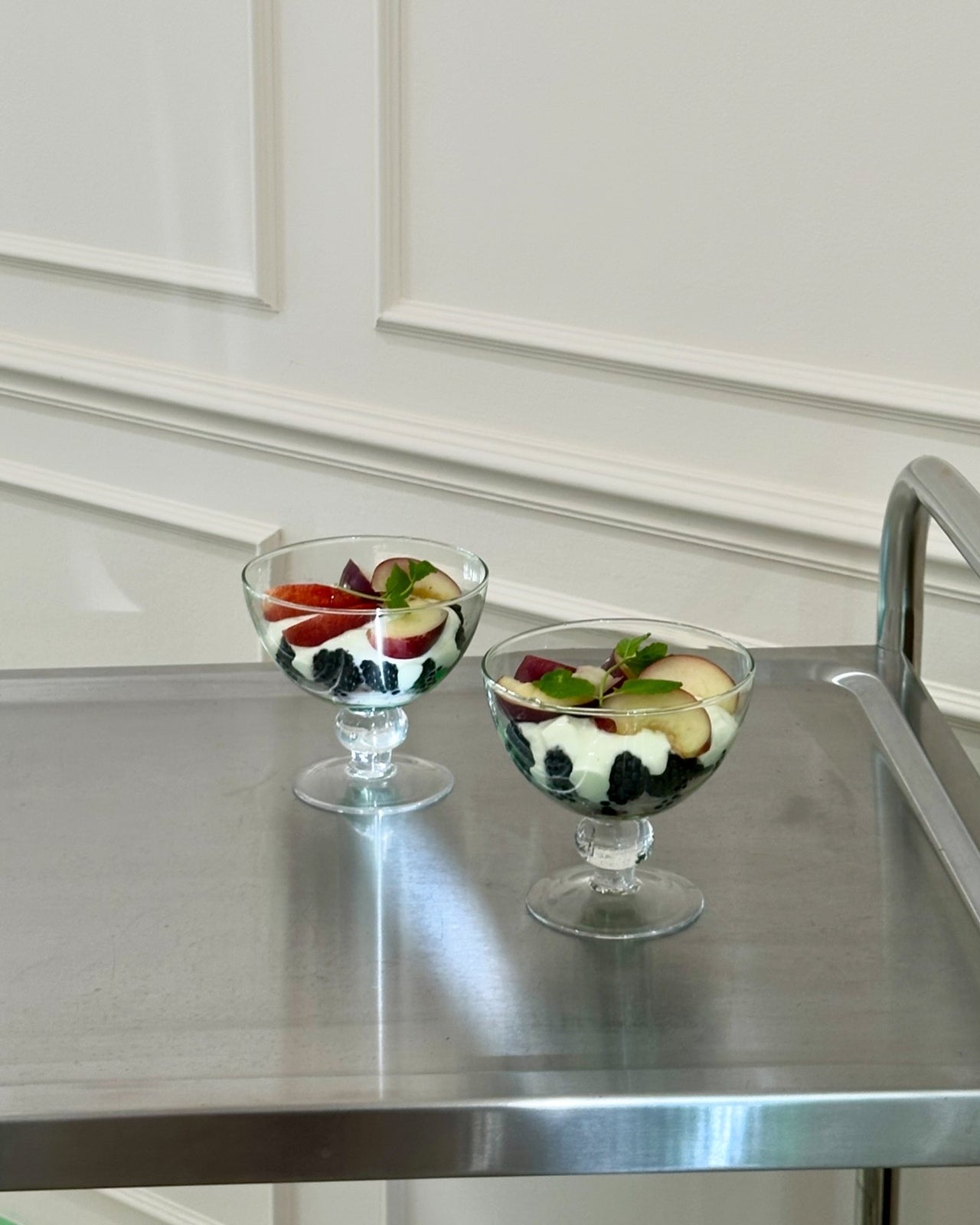 Set of 2 dessert coupes