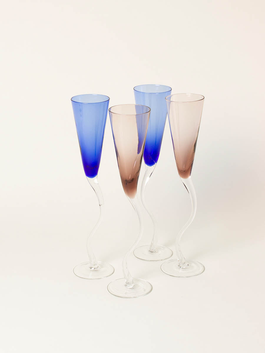 Set of 4 purple and blue wavy flutes