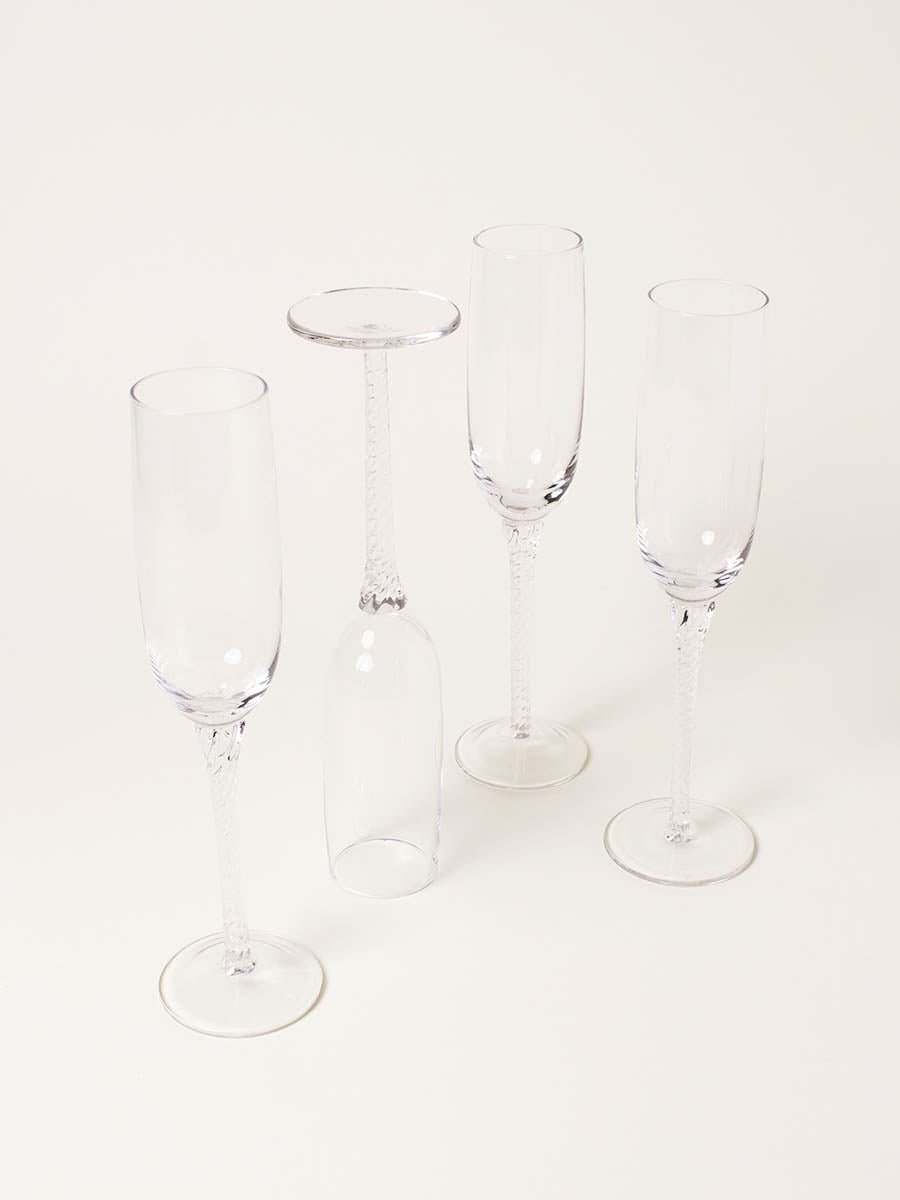 Set of 4 clear flutes