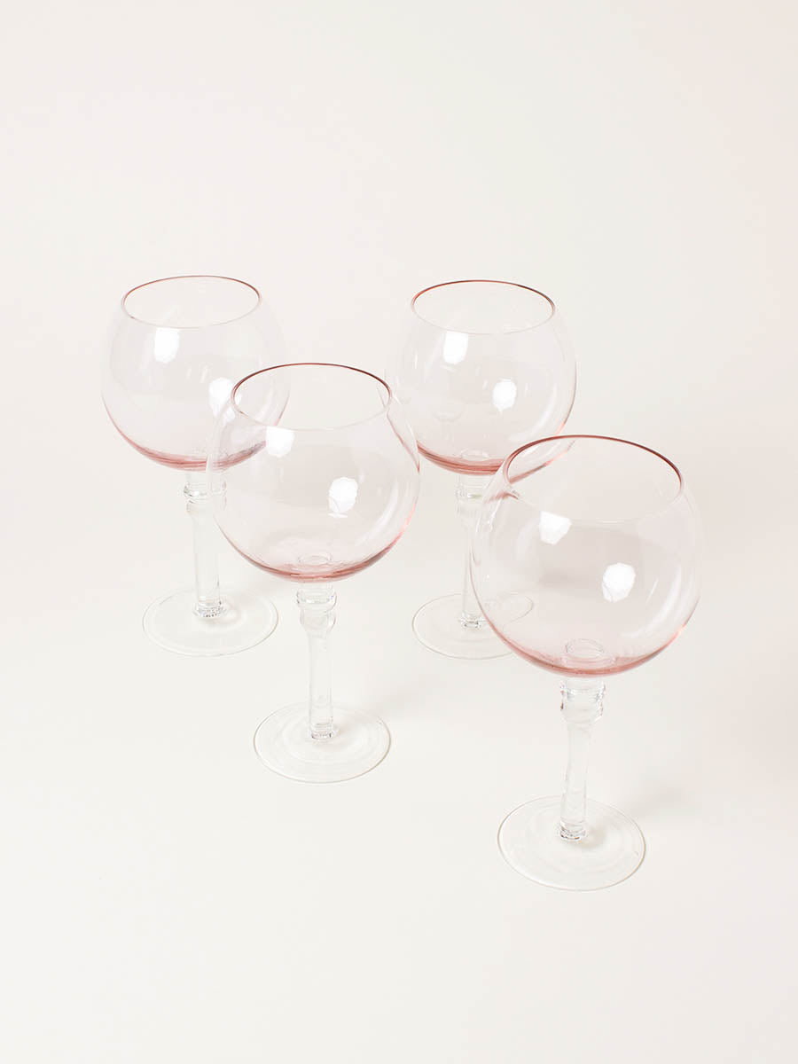 Set of 4 pink wine glasses