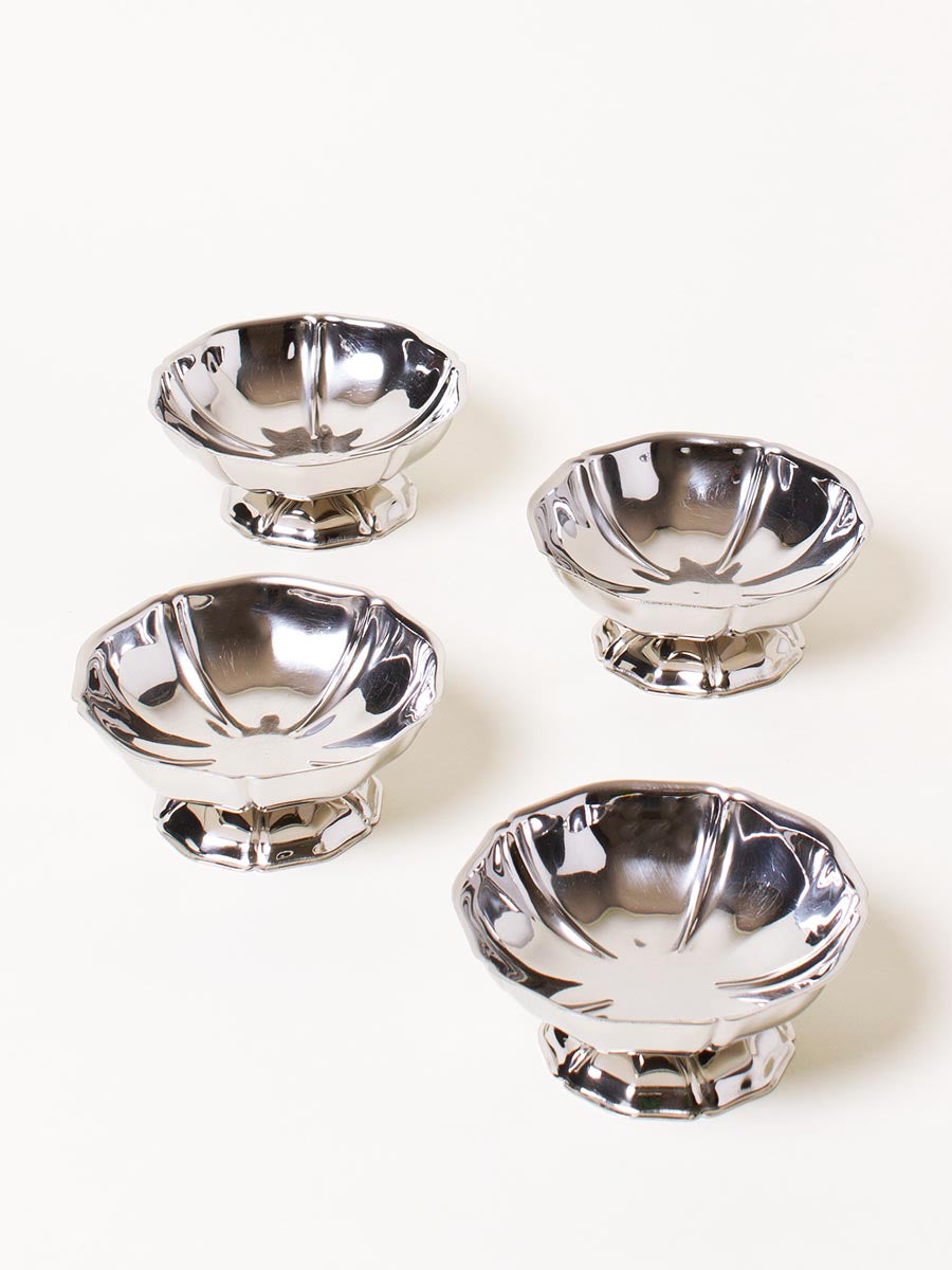 Set of 4 large silver coupes