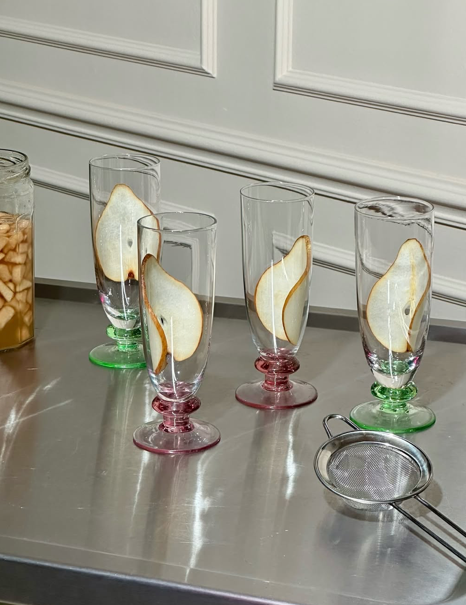 Set of 4 green flutes