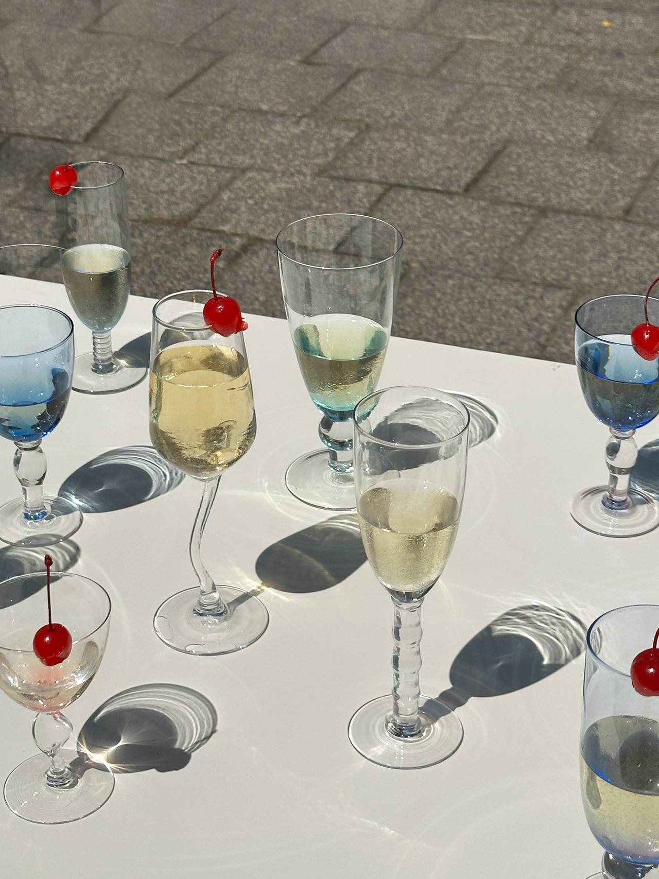 Set of 4 blue water glasses