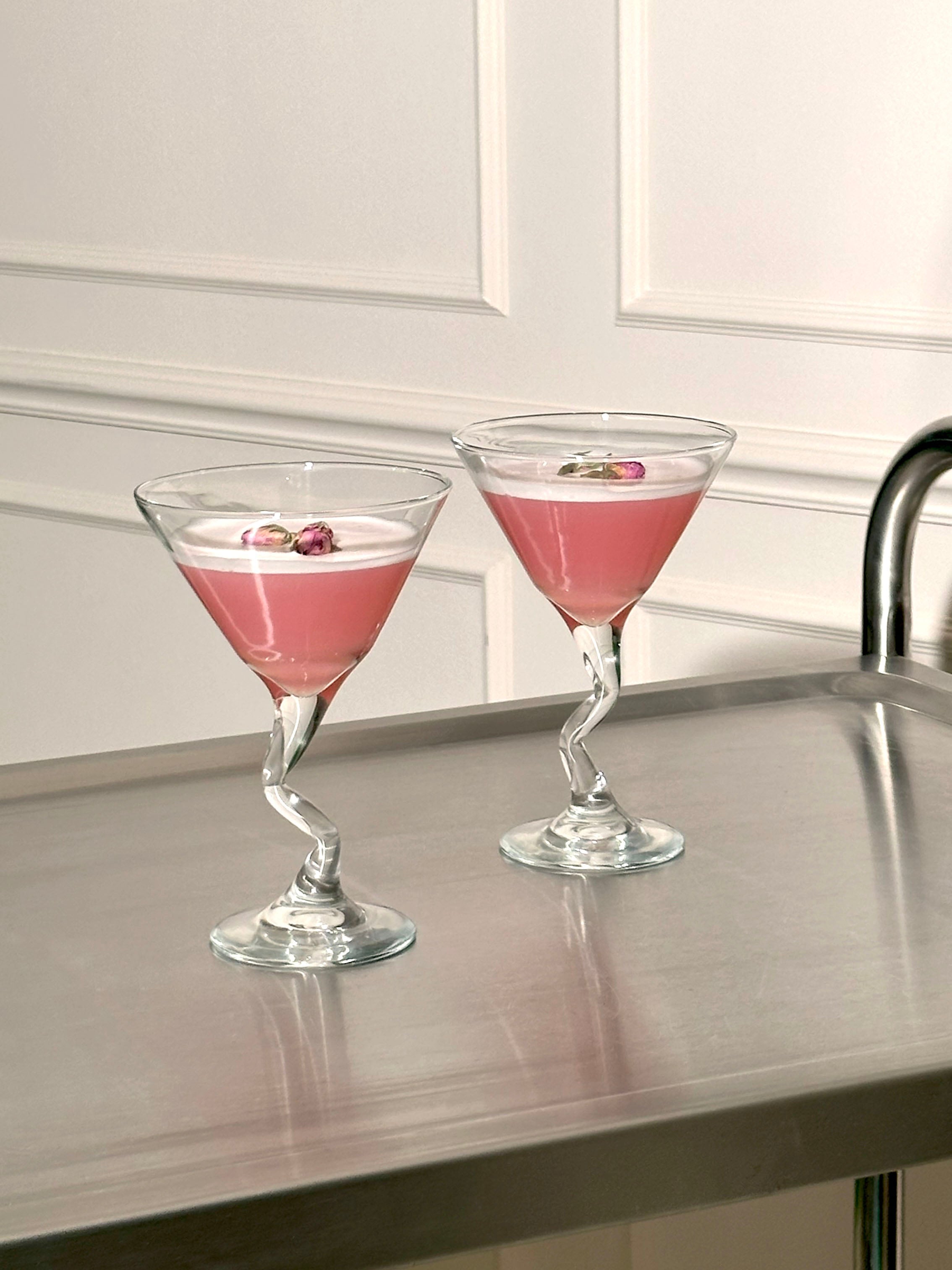 Set of 4 clear twisted martini glasses