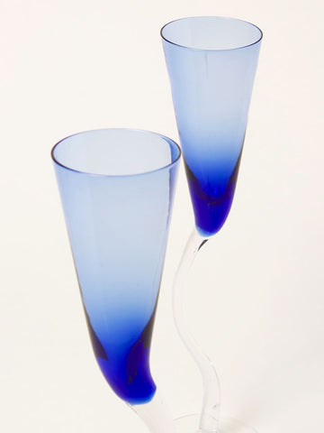 Set of 2 blue wavy flutes