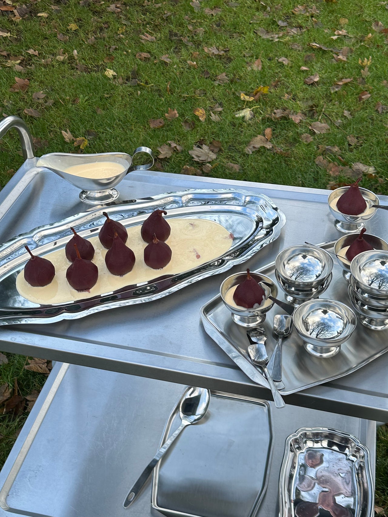 Silver tray with 6 coupes and 6 spoons