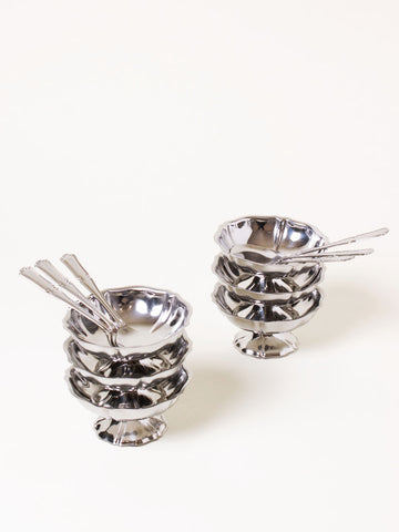 Set of 6 silver coupes with spoons