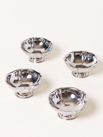 Set of 4 small silver coupes