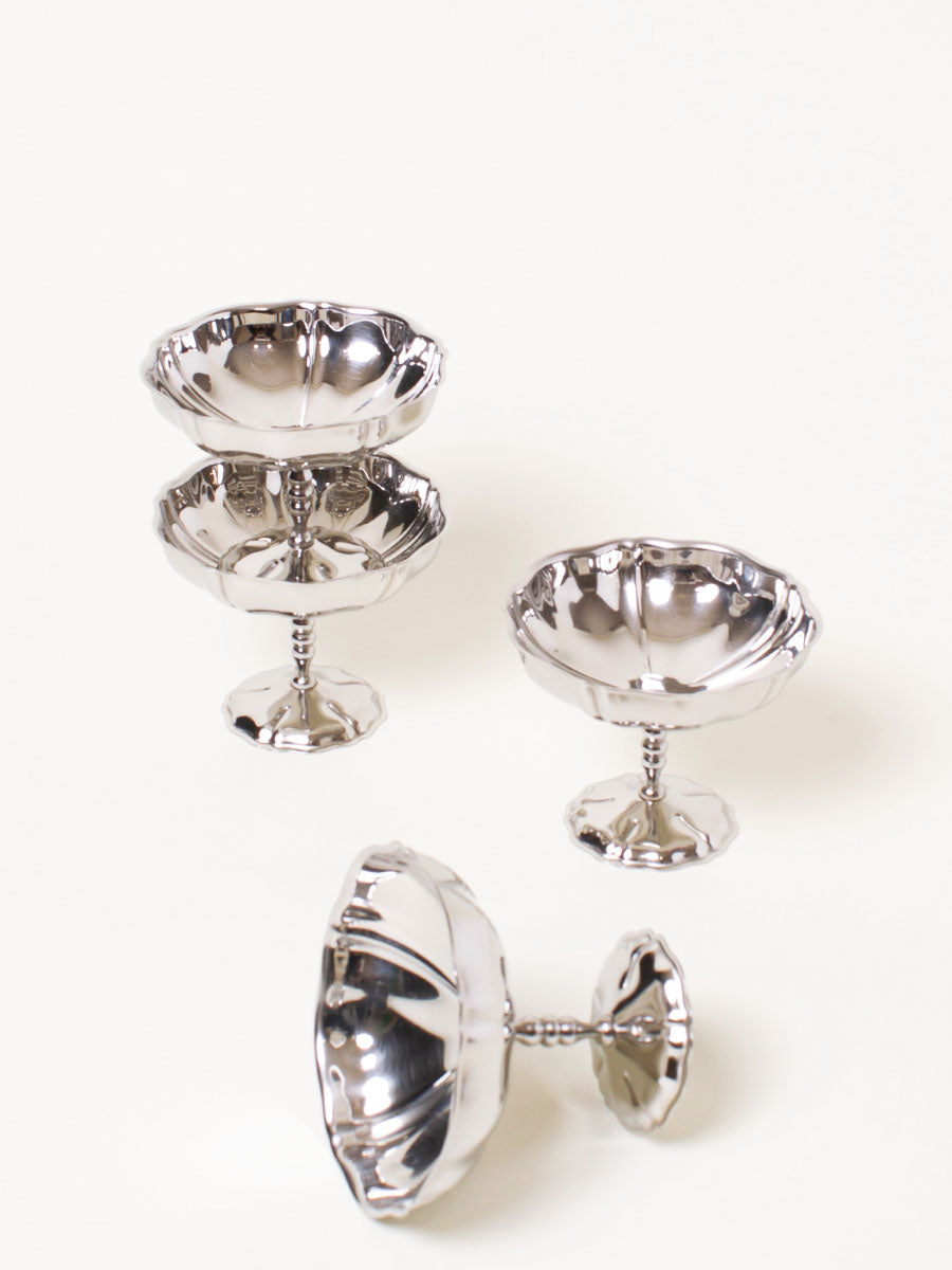 Set of 4 large silver coupes