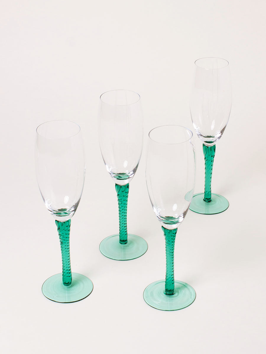 Set of 4 braided green flutes