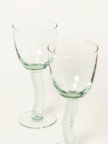 Set of 2 soft green wavy wine glasses
