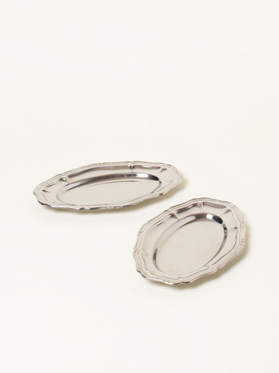 Set of 2 small oval plates