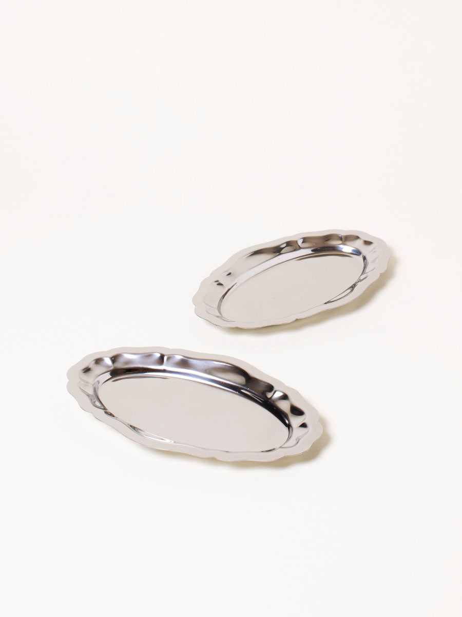 Set of 2 small silver oval dishes