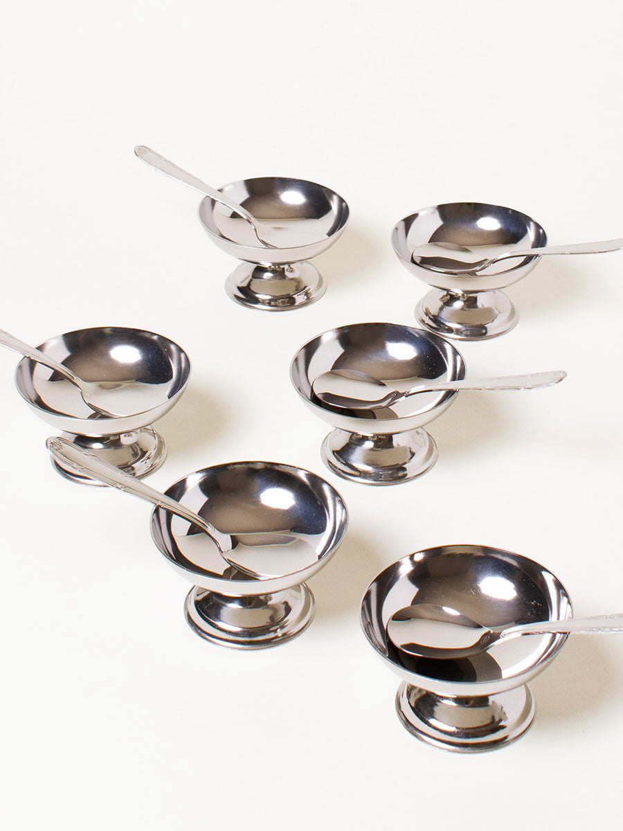 Set of 6 silver coupes with spoons