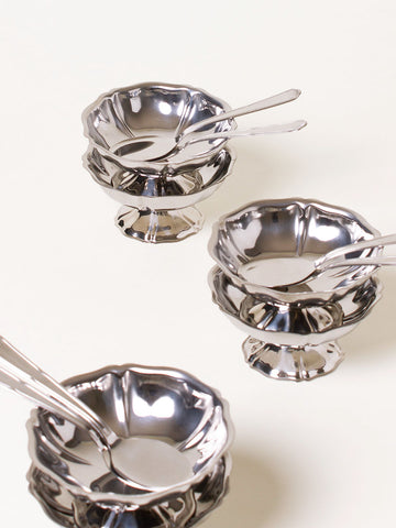 Set of 6 coupes and spoons with tray