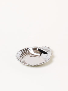 Silver shell-shaped dish