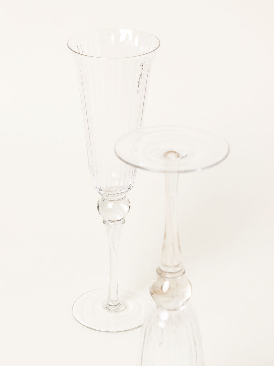 Set of 2 detailed flutes