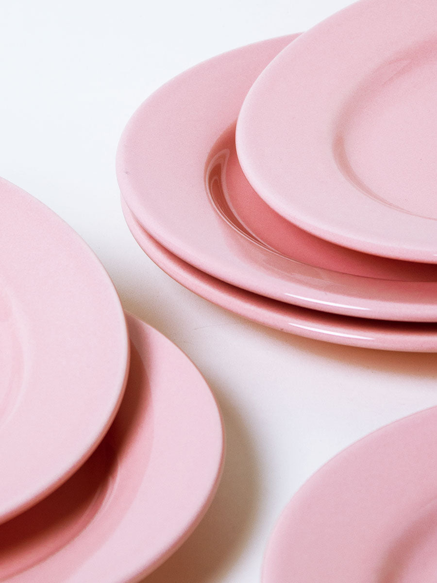 Set of 6 soft pink lunch plates