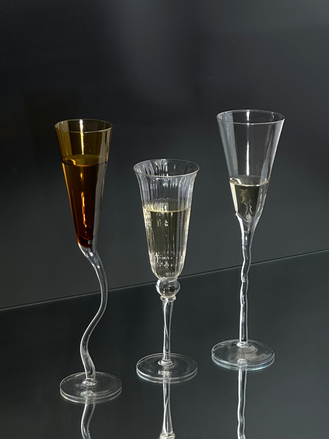 Set of 4 amber flutes