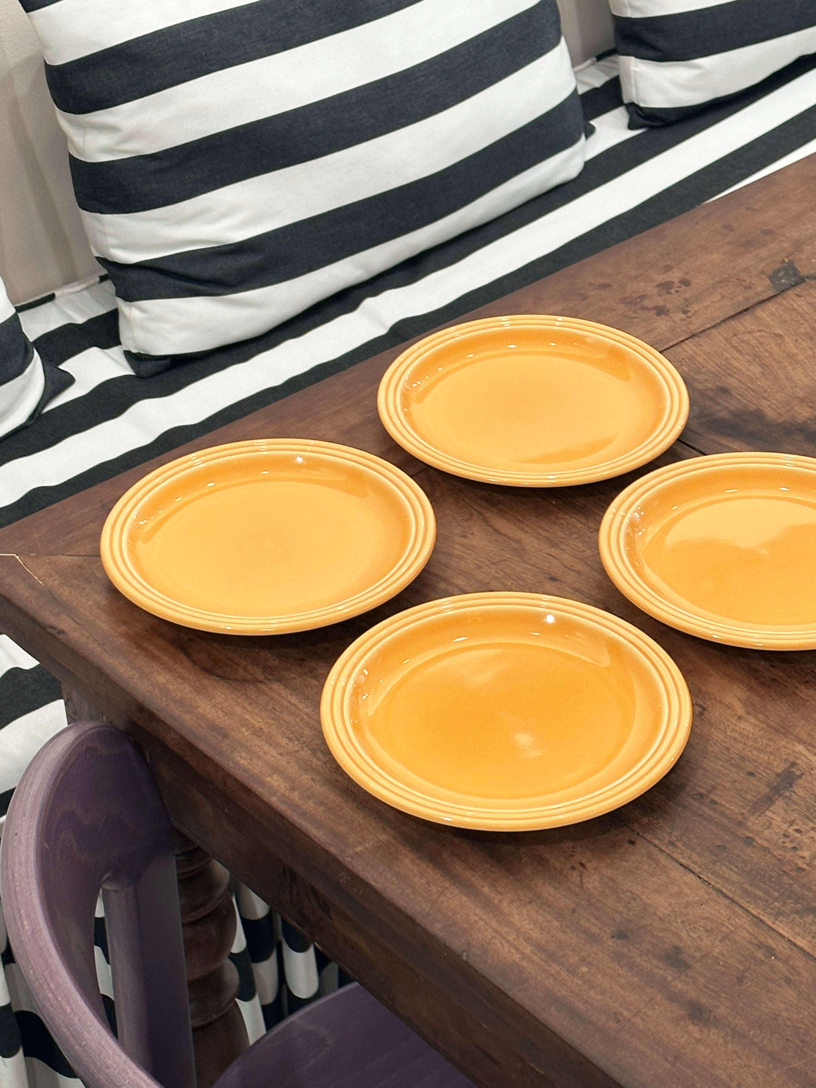 La Louème Set of 4 orange lunch plates